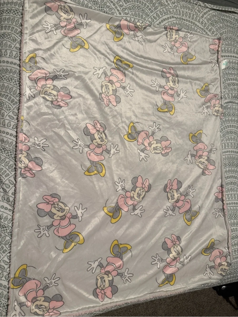🩷 Minnie Mouse Crib Blanket 🩷